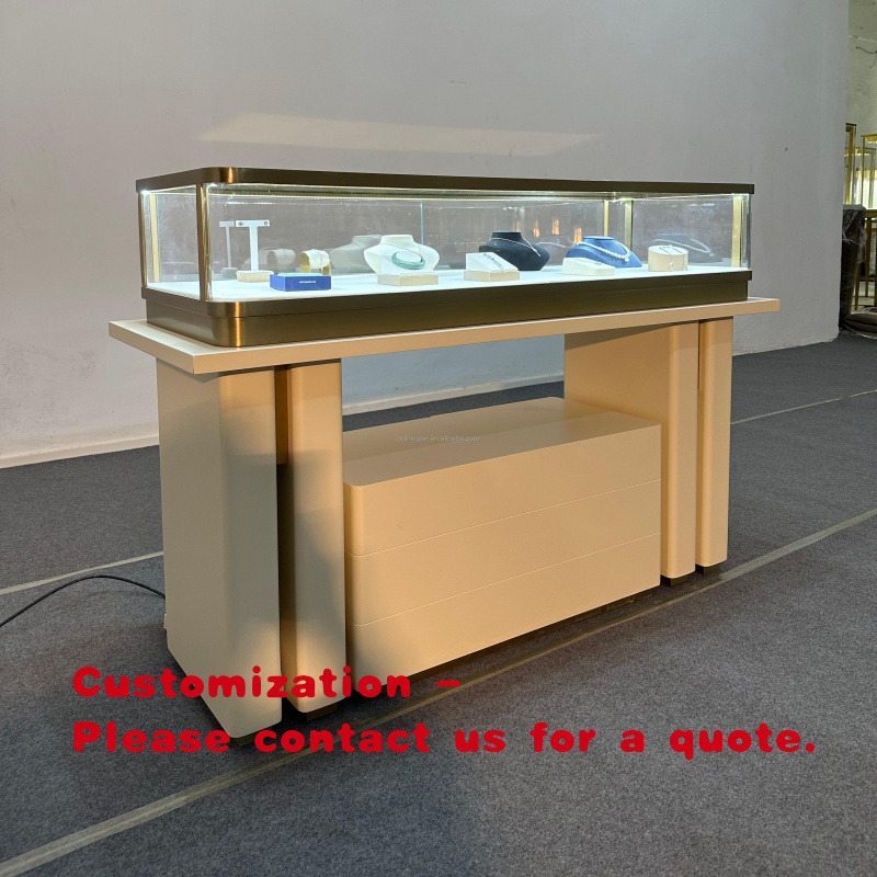 Kasten en displays van roestvr - Luxury Watch Store recensie en prijs